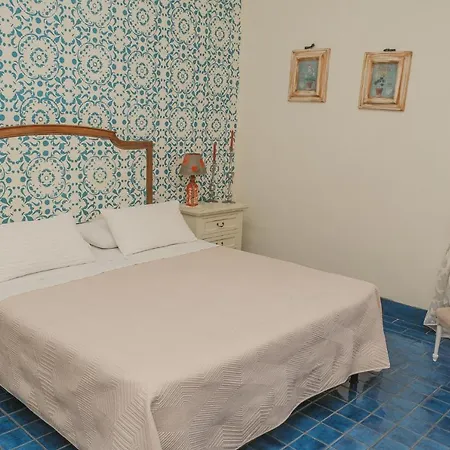 La Casa Nel Borgo Bed and breakfast 3*